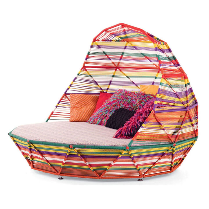 Tropicalia Daybed